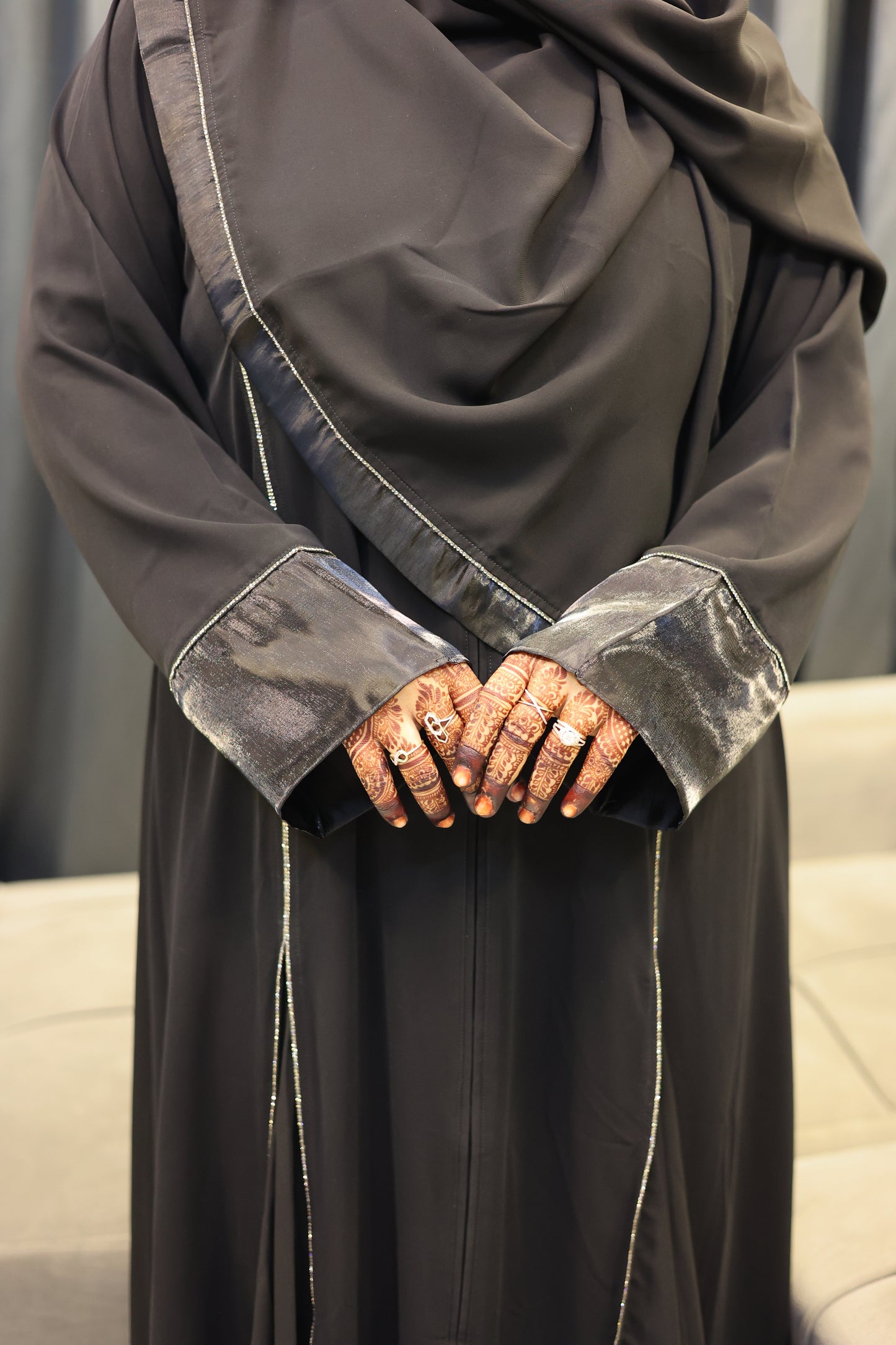 Malika Frill Abaya