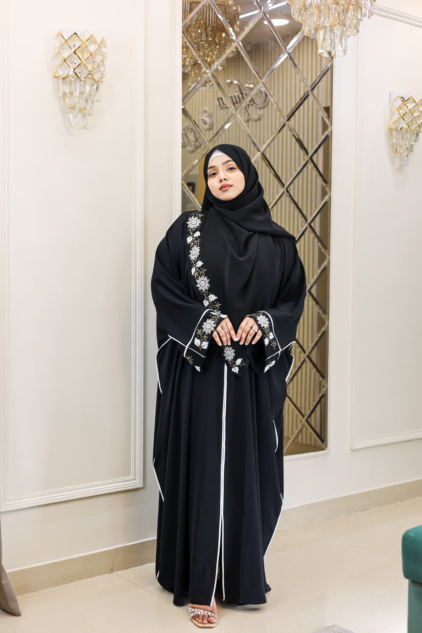 Pearl luxe Abaya