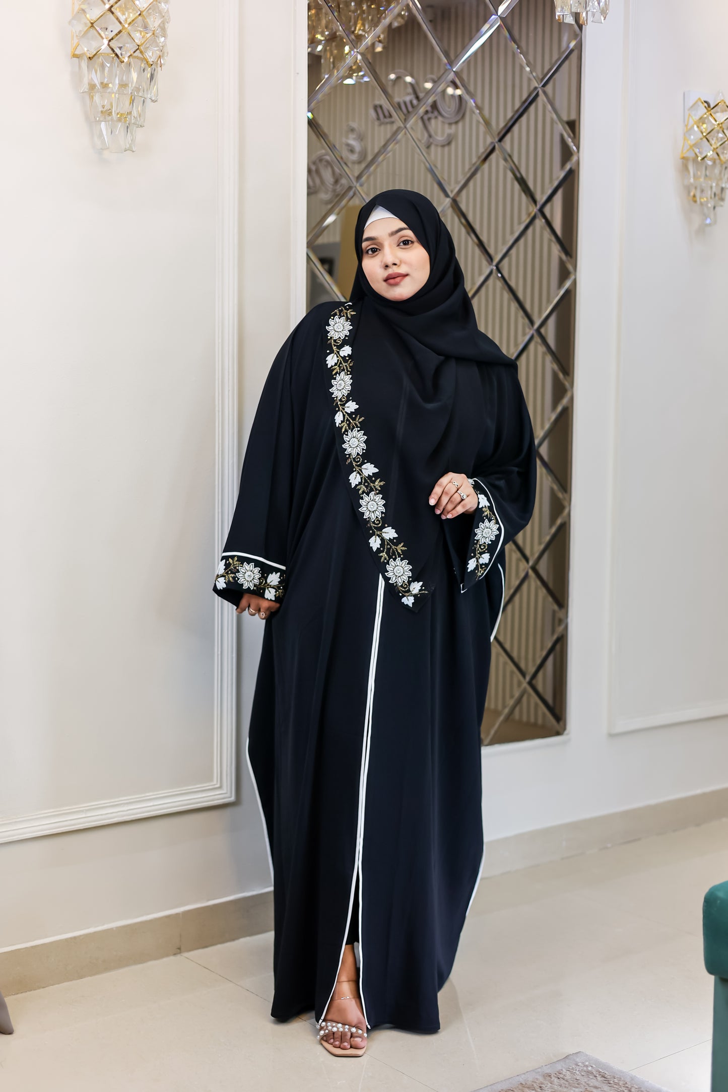 Pearl luxe Abaya